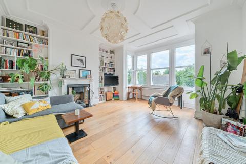 3 bedroom flat for sale, Wolverton Mansions, Uxbridge Road, Ealing W5