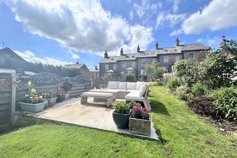 3 North View, Holywell Green, Halifax, HX4 9AT