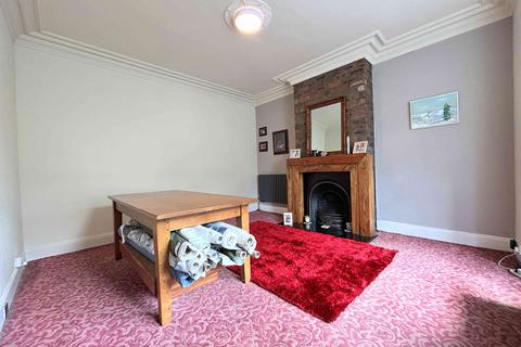 3 North View, Holywell Green, Halifax, HX4 9AT