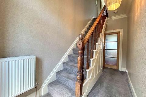 3 North View, Holywell Green, Halifax, HX4 9AT