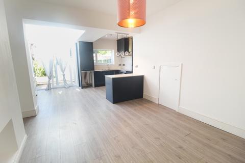 3 bedroom terraced house for sale, Stockport Road, Marple