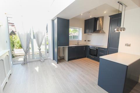 3 bedroom terraced house for sale, Stockport Road, Marple