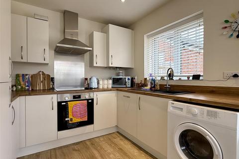 7 Admiral Road, Holmer, Hereford, HR4 9EY