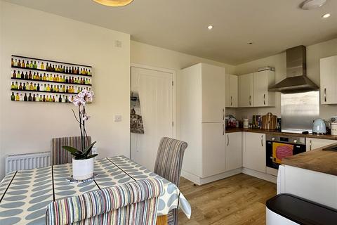 7 Admiral Road, Holmer, Hereford, HR4 9EY