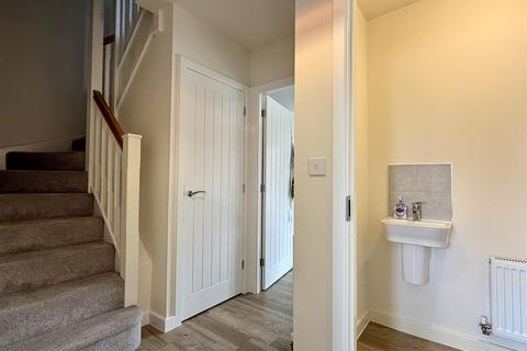 7 Admiral Road, Holmer, Hereford, HR4 9EY