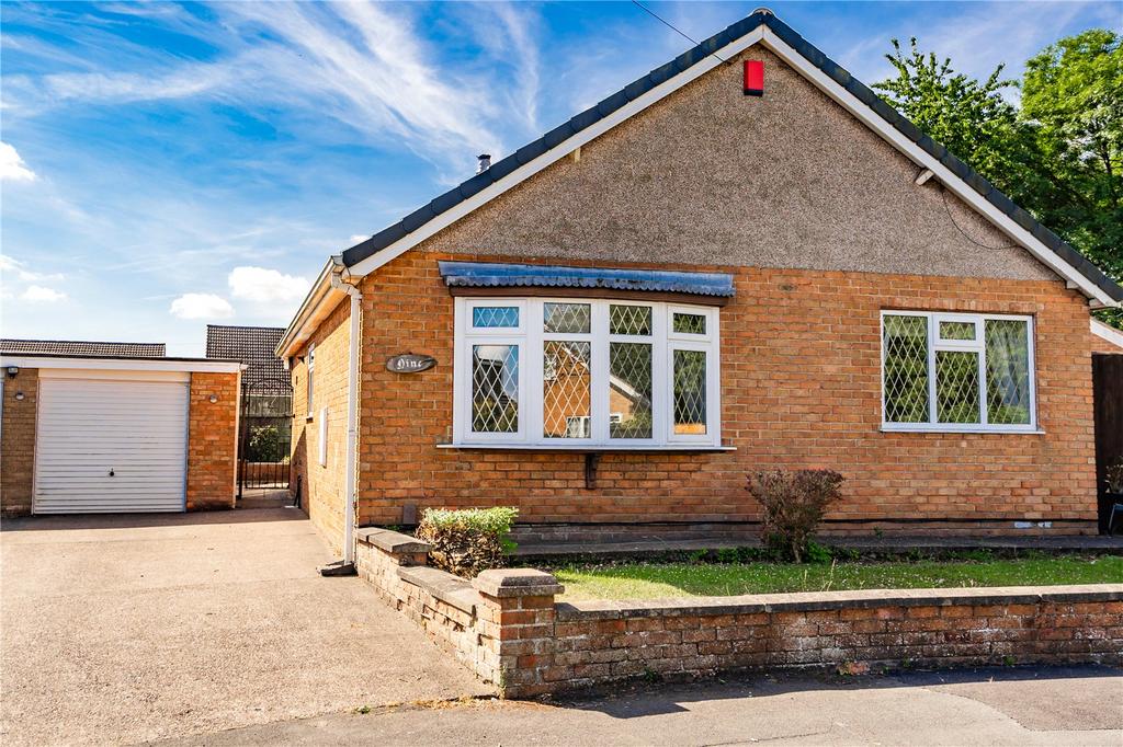 Magnolia Rise, Immingham, North East... 2 bed bungalow - £775 pcm (£179 pw)