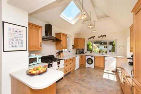 undefined, Egmont Way, Tadworth KT20