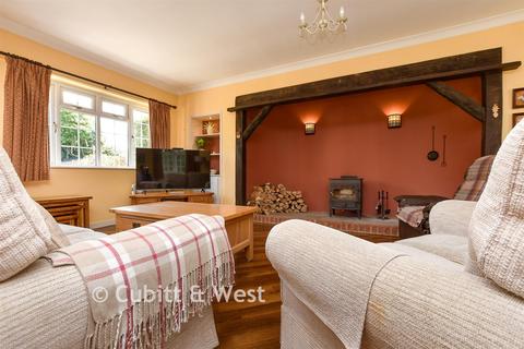 undefined, Egmont Way, Tadworth KT20