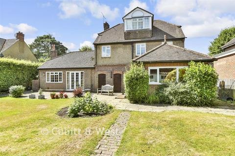 undefined, Egmont Way, Tadworth KT20