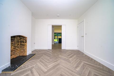 3 bedroom house for sale, The Crescent, Abbots Langley