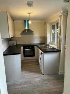 2 bedroom semi-detached house to rent, Meadow Road, Na TS29