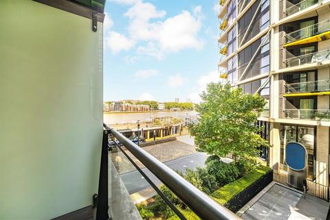 2 bedroom flat for sale, Riverlight Quay, London SW11