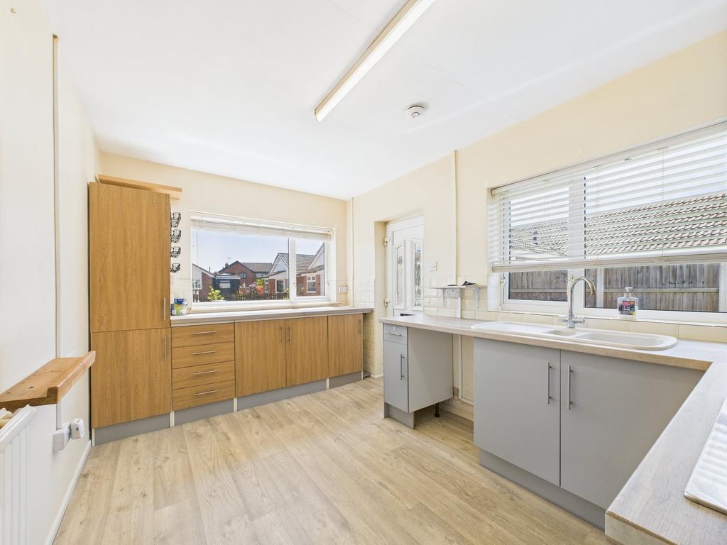 Breakfast/kitchen
