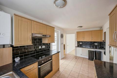 2 bedroom detached bungalow for sale, Barnsley Road, Rotherham S63
