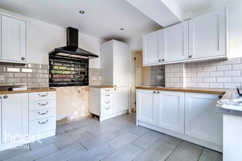 3 bedroom semi-detached house for sale, Station Road, CLACTON-ON-SEA