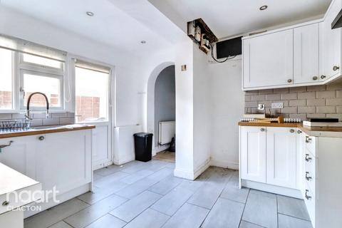 3 bedroom semi-detached house for sale, Station Road, CLACTON-ON-SEA