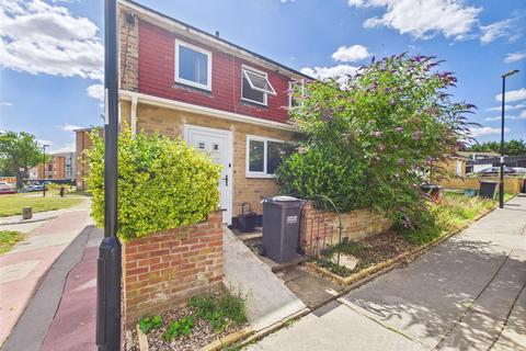 77 The Lindens, New Addington, Croydon, CR0 9EL