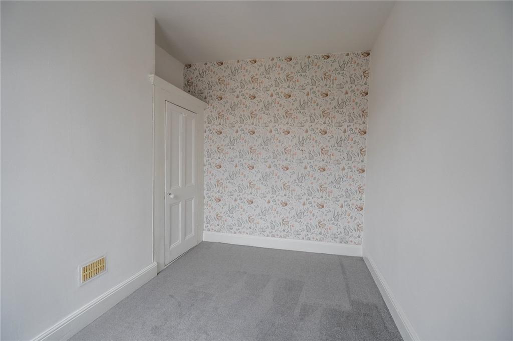 Bedroom 2 (2)