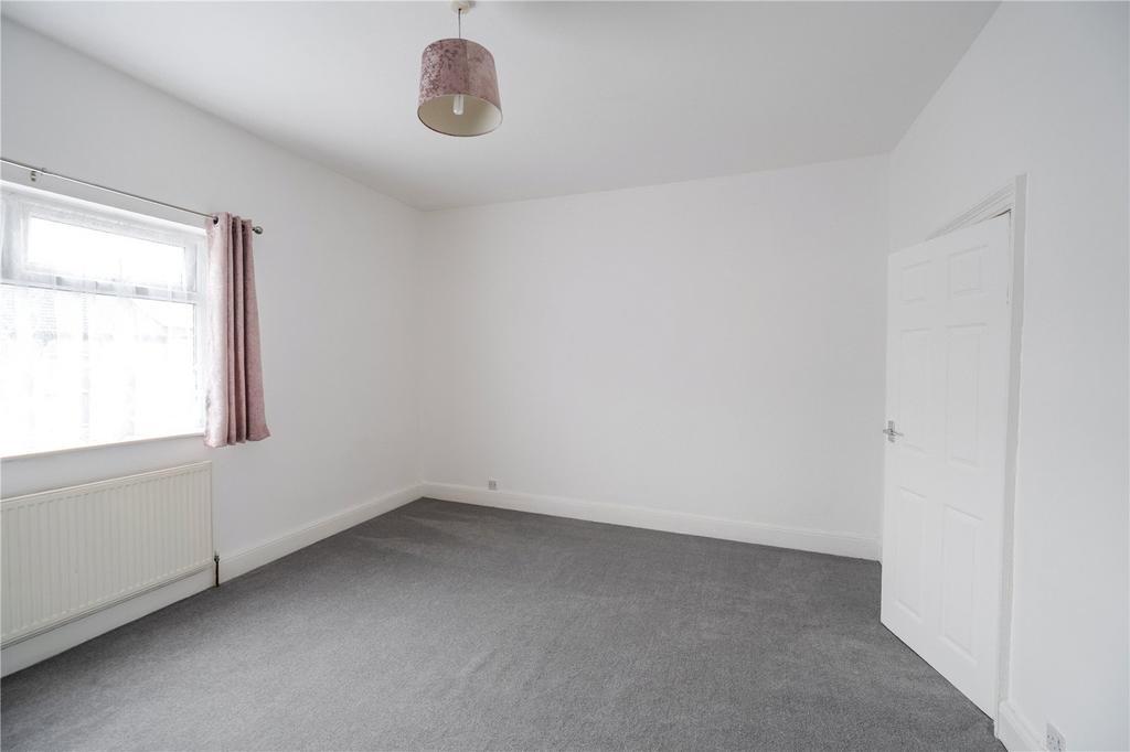 Living Room (2)