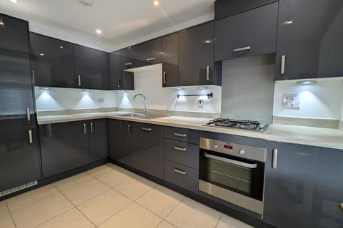 3 bedroom end of terrace house to rent, Westbrook Drive, Folkestone, Kent, CT20