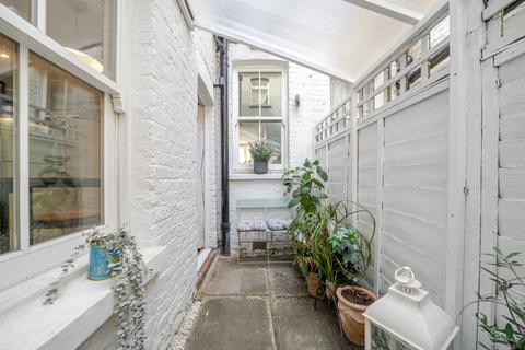 20 Amies Street, London, SW11 2JN