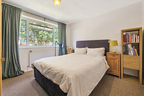 2 Bakers Close, Comberton, Cambridge, CB23 7DJ