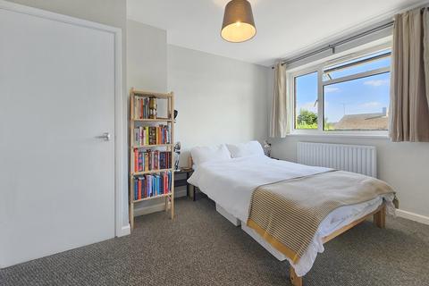 2 Bakers Close, Comberton, Cambridge, CB23 7DJ