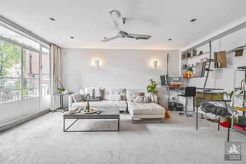 2 bedroom apartment to rent, Southampton Row, London, WC1B