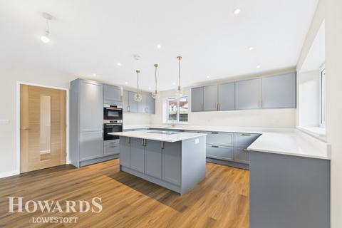 3 bedroom detached bungalow for sale, Morton Road, Pakefield