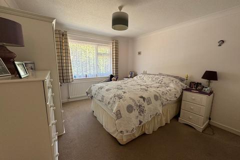 2 bedroom flat for sale, Kingsfield, Ringwood BH24