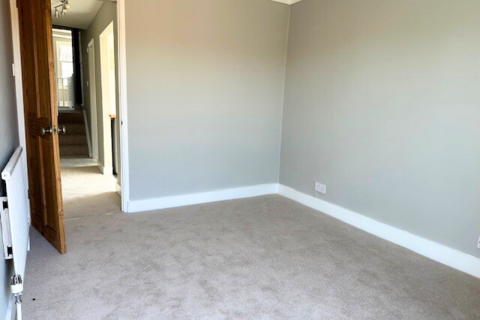 2 bedroom maisonette for sale, Cheltenham Road, London, SE15