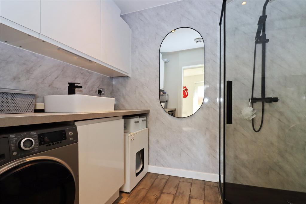 Utility/Shower Room