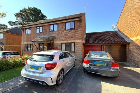 29 Grasmere Close, Bordon, GU35 0NS