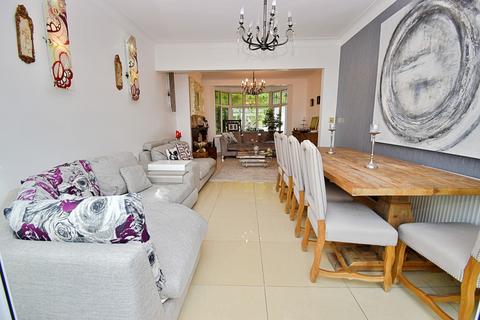 undefined, Forest Drive, Woodford Green, Essex. IG8 9NG