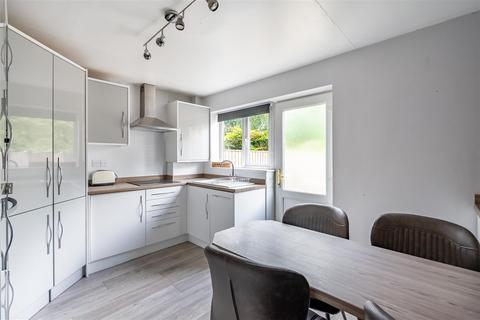 2 bedroom terraced house to rent, Montrose Avenue, York