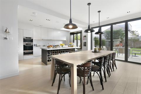 4 bedroom semi-detached house to rent, Nightingale Lane, London, SW12