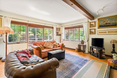 29 Park Crescent, Forest Row, RH18 5ED