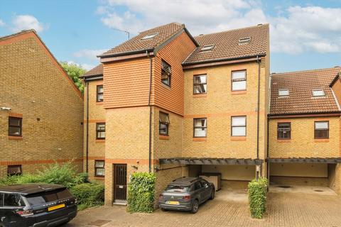 Pursewardens Close, London W13