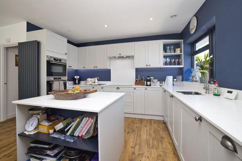 2 bedroom bungalow for sale, Salts Drive, Broadstairs, CT10
