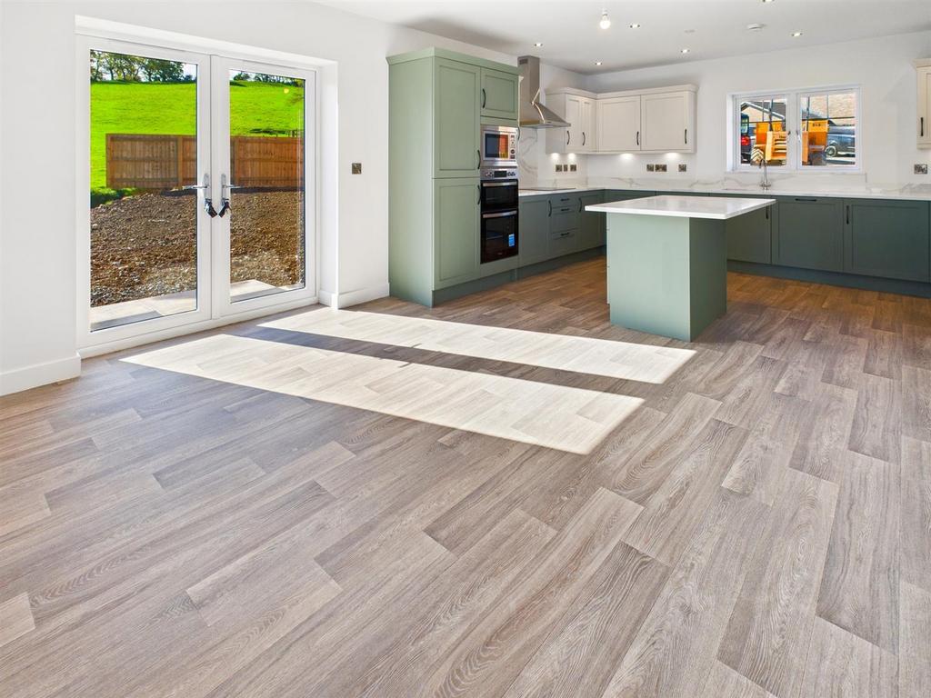 CAM01713 G0-PR0095-STILL005.jpg