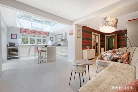 undefined, Willow Green, Ingatestone, CM4