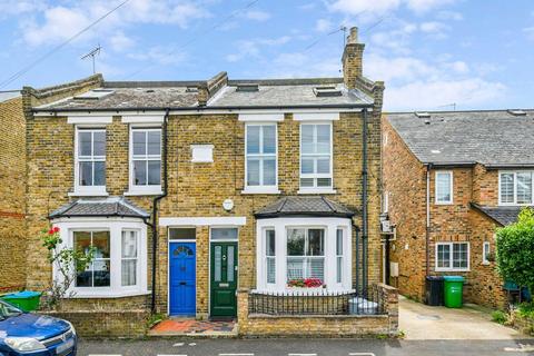 18 Latimer Road, Teddington, TW11 8QA