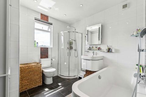 18 Latimer Road, Teddington, TW11 8QA