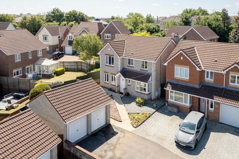 63 Simmonds View, Stoke Gifford, Bristol, BS34 8HQ
