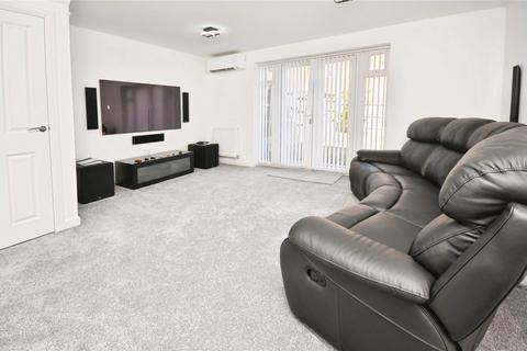 3 bedroom semi-detached house for sale, Coronet Road, Aylesbury HP22
