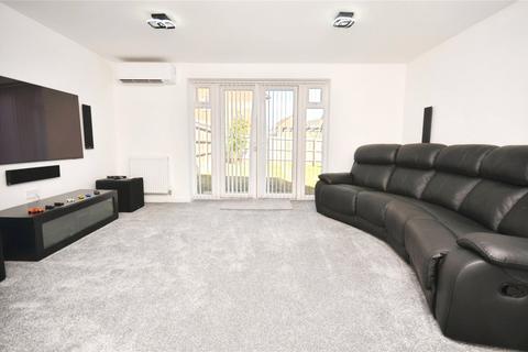 3 bedroom semi-detached house for sale, Coronet Road, Aylesbury HP22