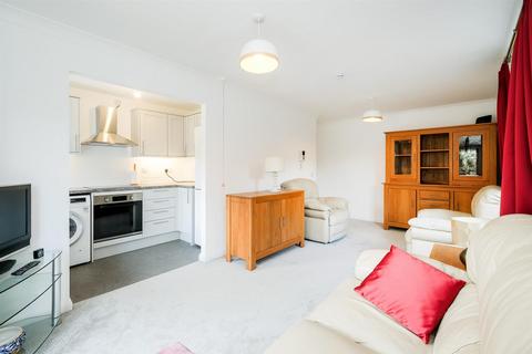 2 bedroom retirement property for sale, Winningales Court, Vienna Close