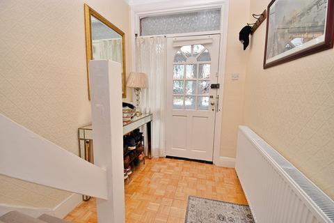 26 Bourne Gardens, London, E4 9DX