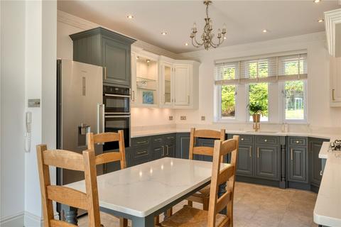 9 Park Lane, Greenfield, Oldham, OL3 7DX