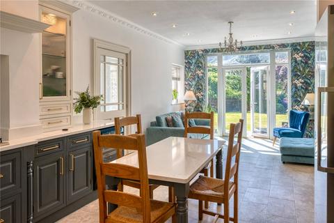 9 Park Lane, Greenfield, Oldham, OL3 7DX